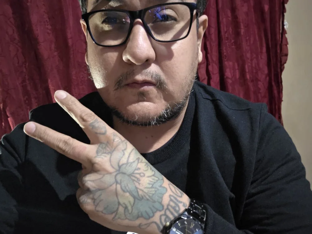 Riko_420 離線 XXX 聊天