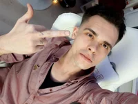 Xvgdrgsdrgsd's webcam live show