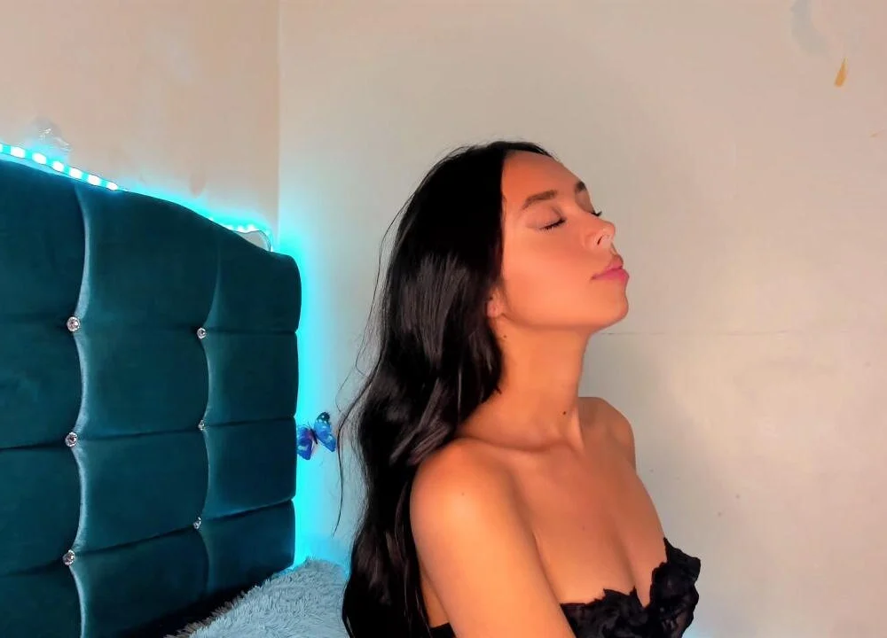 isabellablack01's Offline XXX Chat