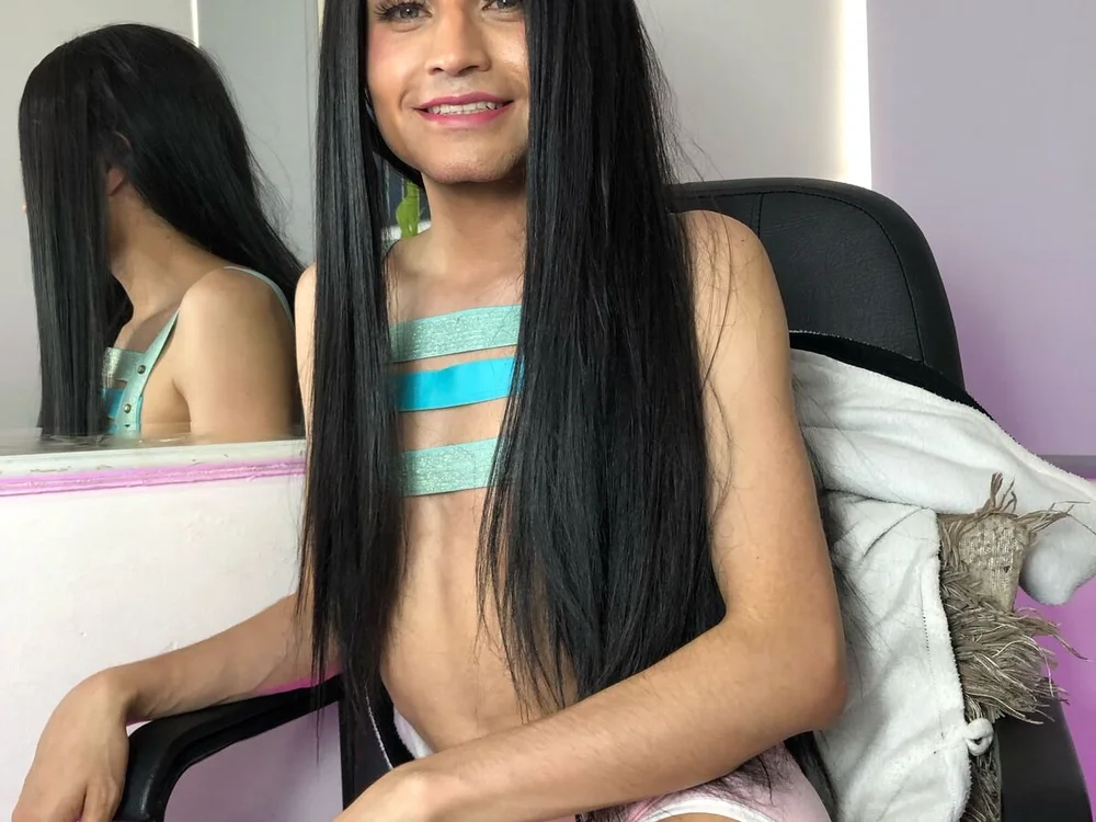 AlejaVelazco_ offline chatrum