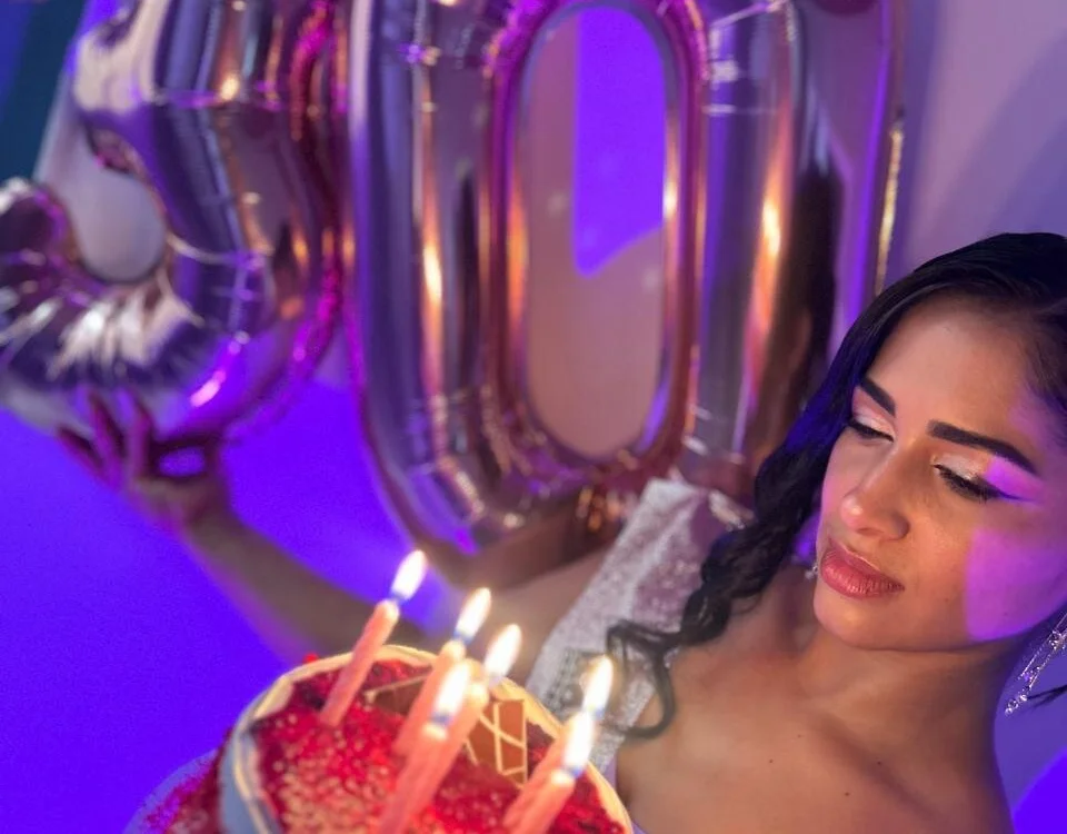 Thayssa_ross offline XXX-chat