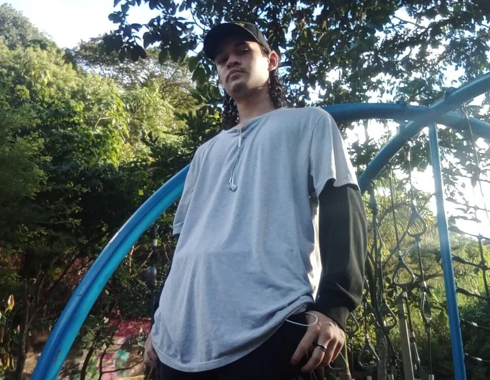Royal_Y0ung offline XXX-chat