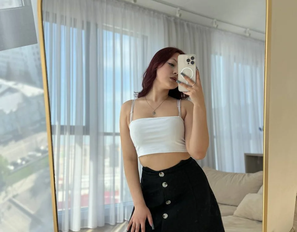 GoddamnSheSoHot Offline XXX Chat