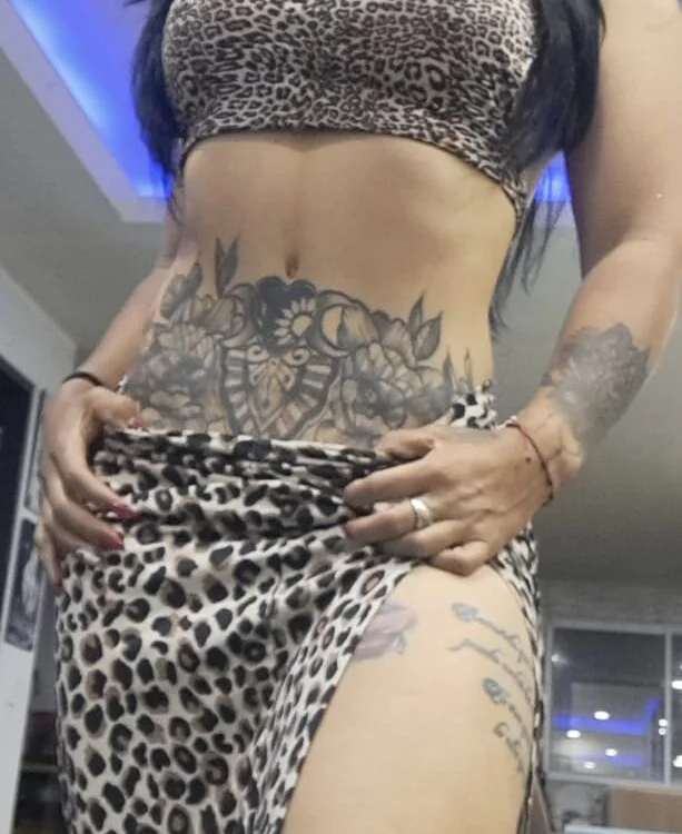 ChanelFitQueen Offline XXX-Chat