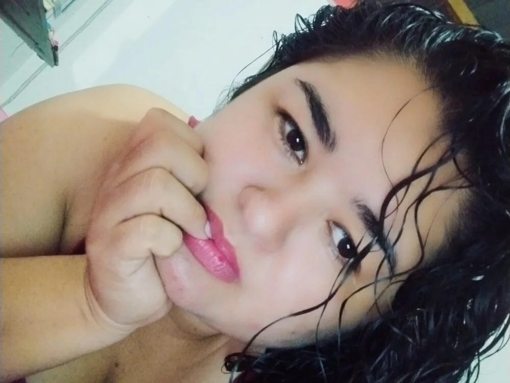 nenekacurvy69 offline XXX-chat