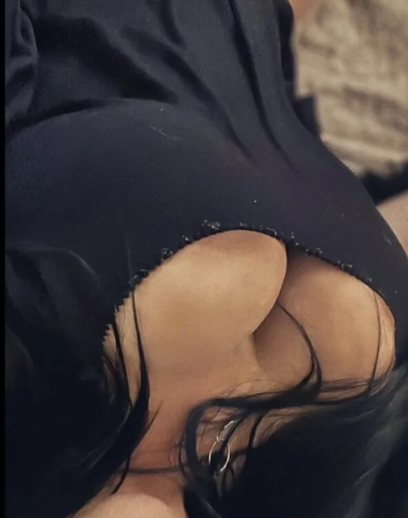 mialass' Offline XXX Chat