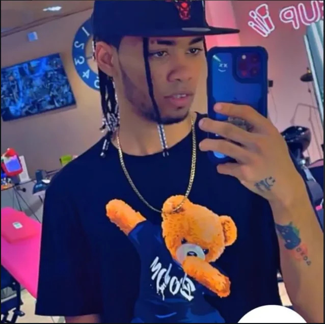 Alex_Flix Chat XXX offline