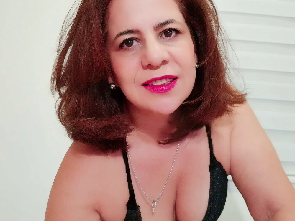 SelenaMILF's Offline XXX Chat