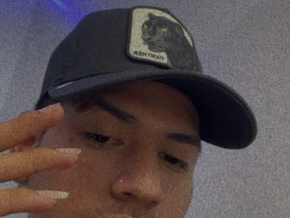 RolandoAmbrocio's Offline XXX Chat