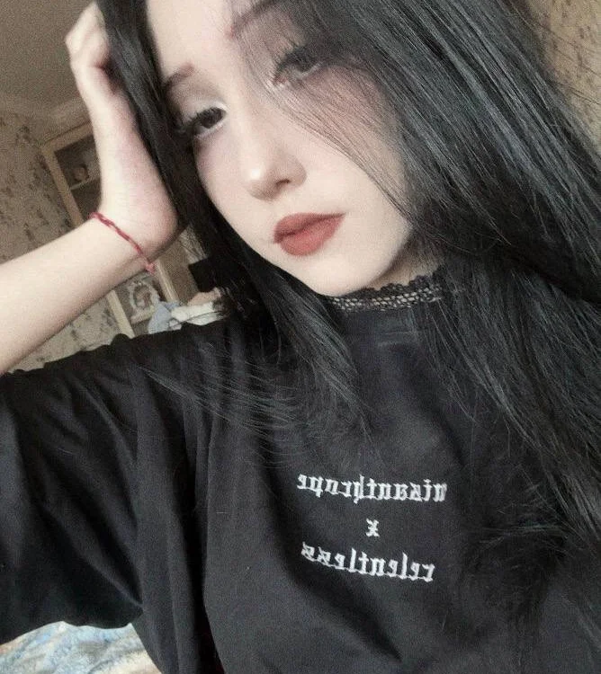 Nymphorina cam model