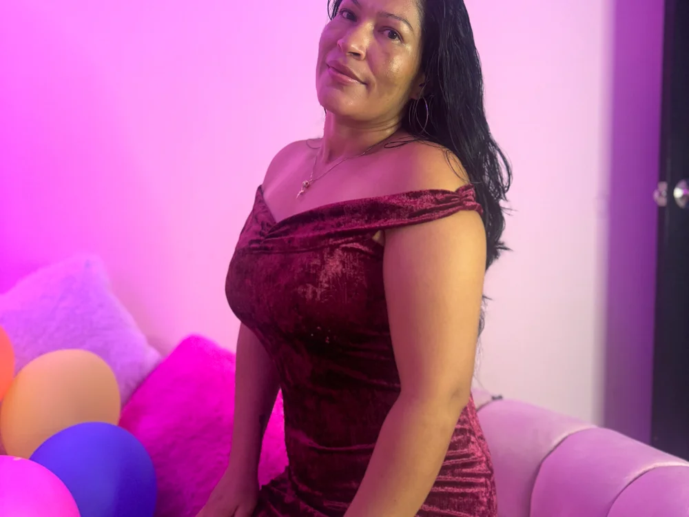 dashell_hotmama অফলাইন চ্যাট রুম