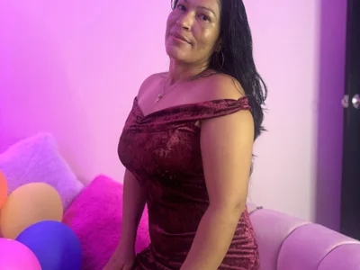 dashell_hotmama