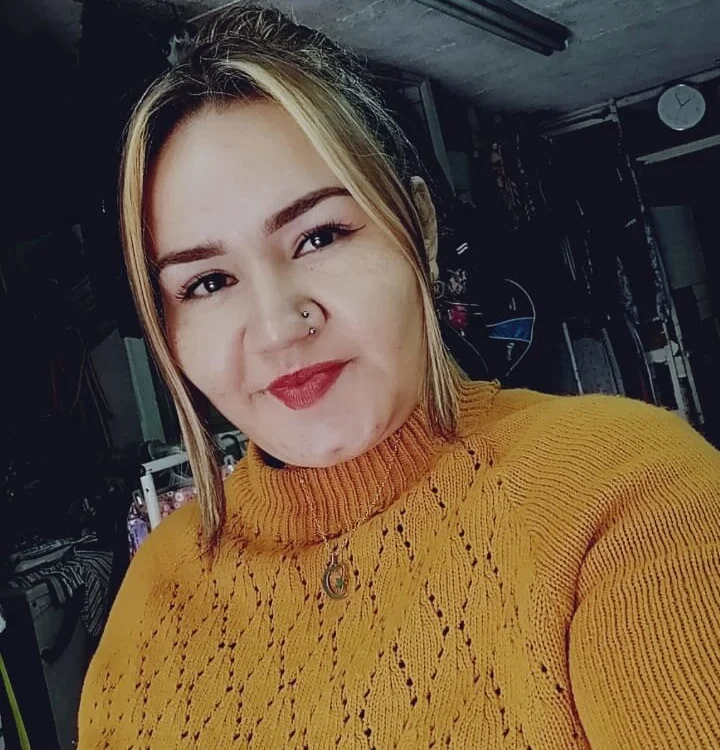 kira_ross602 cam model