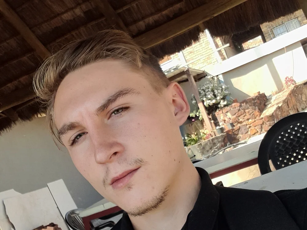Offline chatovací místnost Xlucydemon