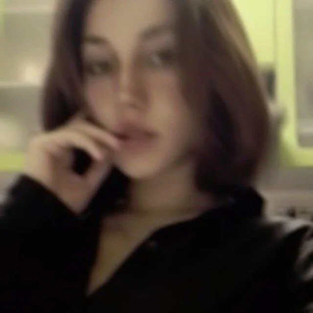 LeilaBain's Offline Chat Room