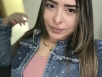 Nahomy_cm's webcam live show