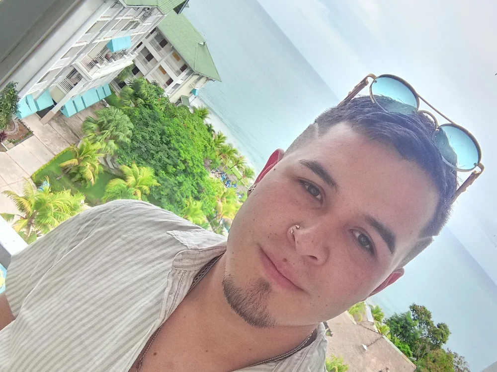 fenixPerez offline chatrum