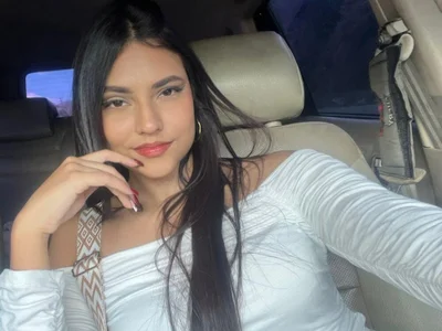 MaddieQuinn - squirt latin