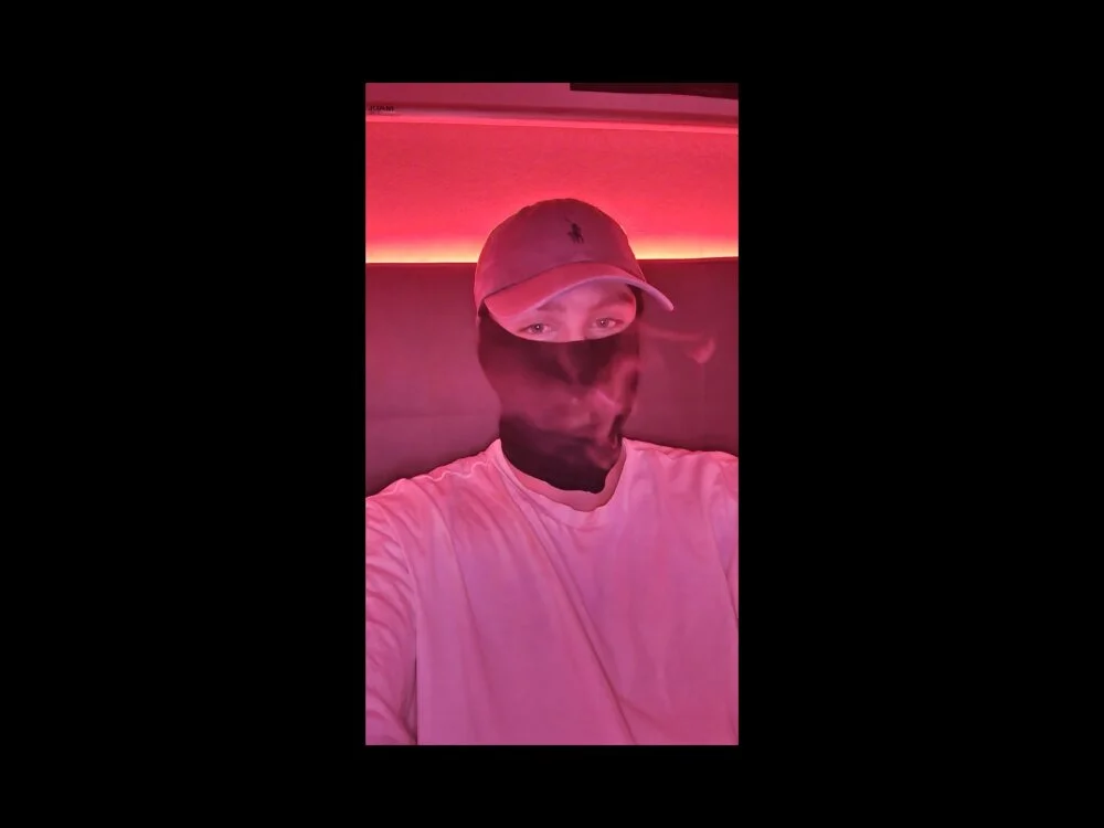 Offline XXX chat modela Zenitsuuu02