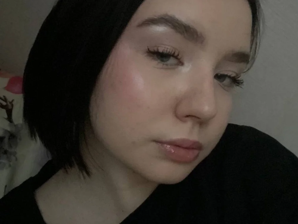 Demi_Roy's Offline XXX Chat