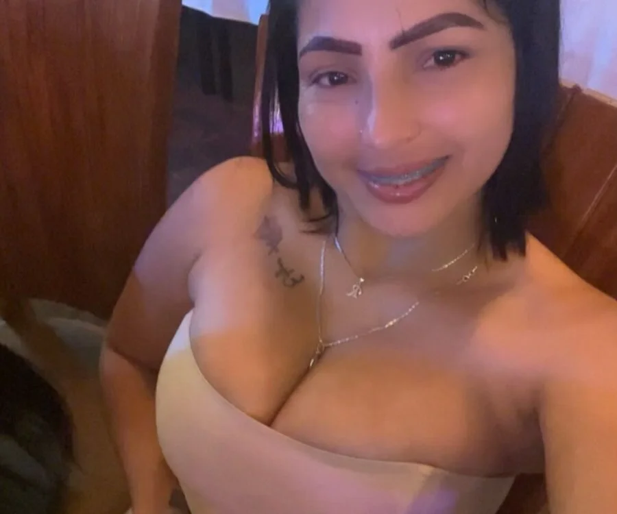 laurasex_dolls Offline XXX-Chat