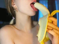 lookkeyhole's Offline Chat Room