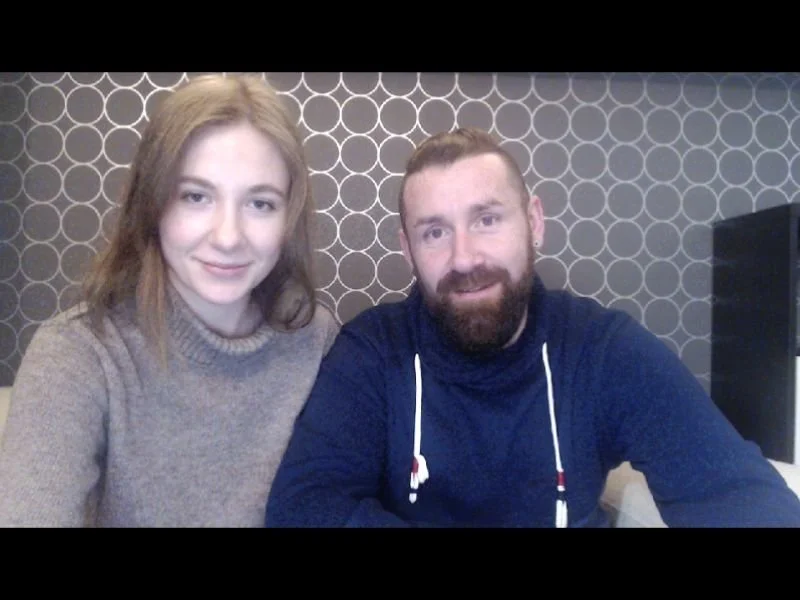 Simonandizzy's Offline Chat Room