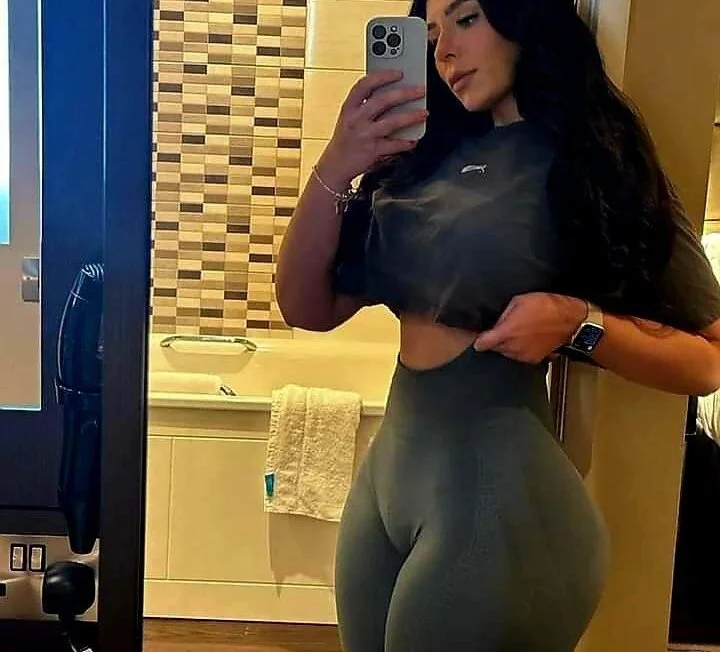 girl_sexy8n Offline XXX chat