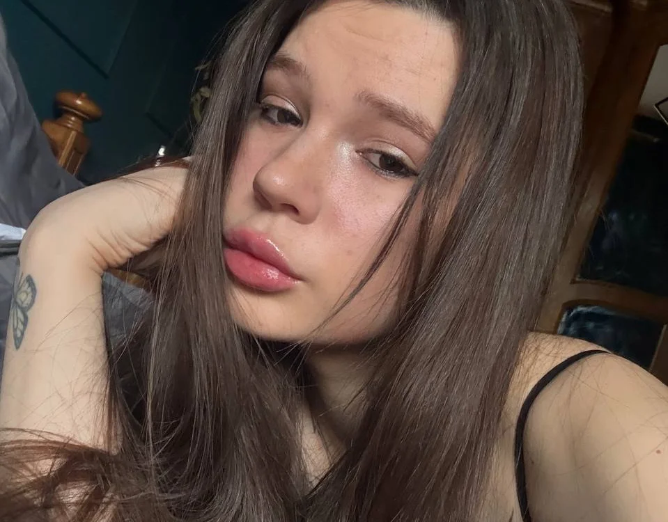 Watch  OdetteAven live on StripChat