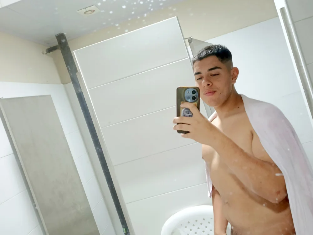 FlockedAcademy's Offline XXX Chat