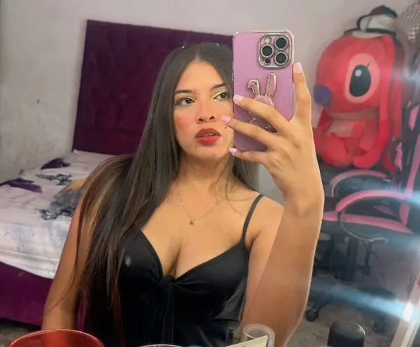 emyanal offline XXX-chat