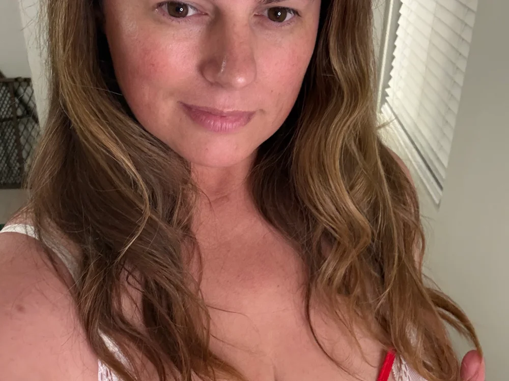 Katie8807 Adlı Modelin Çevrimdışı XXX Sohbeti