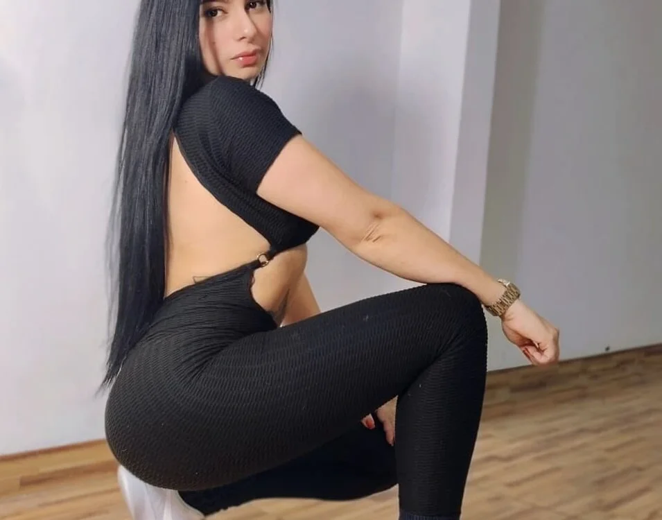 Mia___Carter's Offline Chat Room