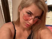 Sonya_Bloom_'s webcam live show