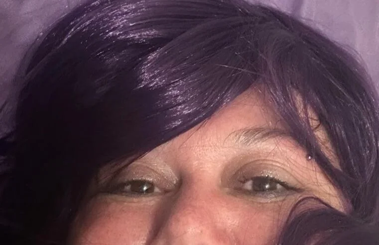 JadeViolette's Offline Chat Room