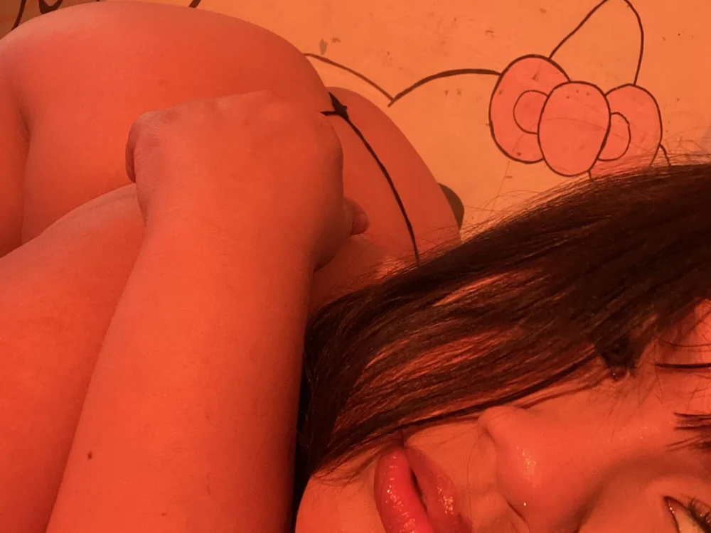 lola_blon offline chatrum