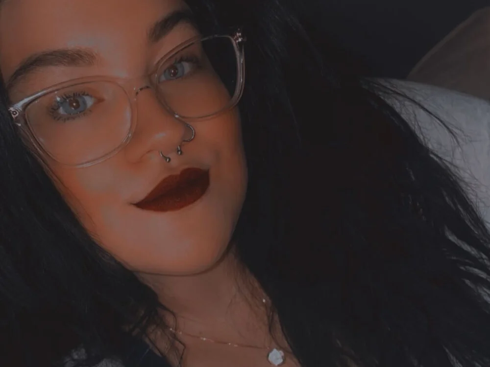 Offline XXX chat modela KatieKat11