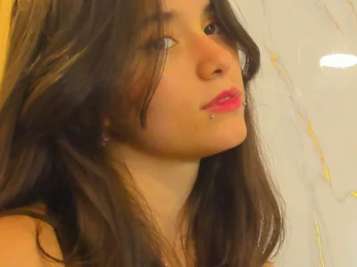 Daniela_gaia Female Petitelatin Cam Nude