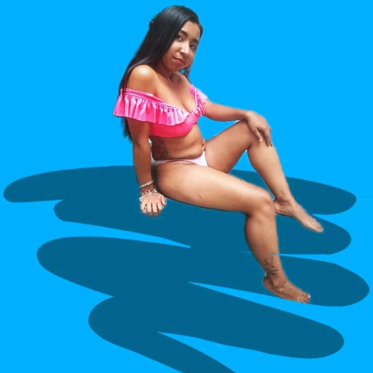 Alayaa_Hot's Offline Chat Room