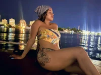 AmaranthaLovers_ Adlı Modelin Canlı XXX Sohbeti