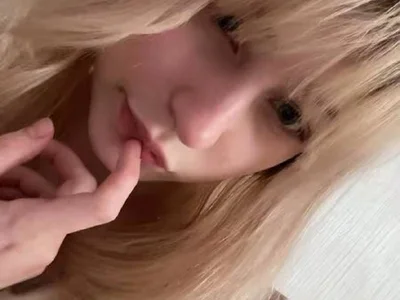 MiaKimiko - Girl 