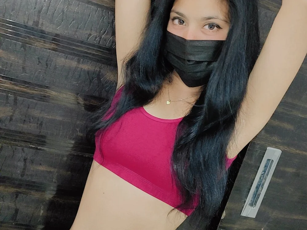Chahat_169 Offline XXX-Chat