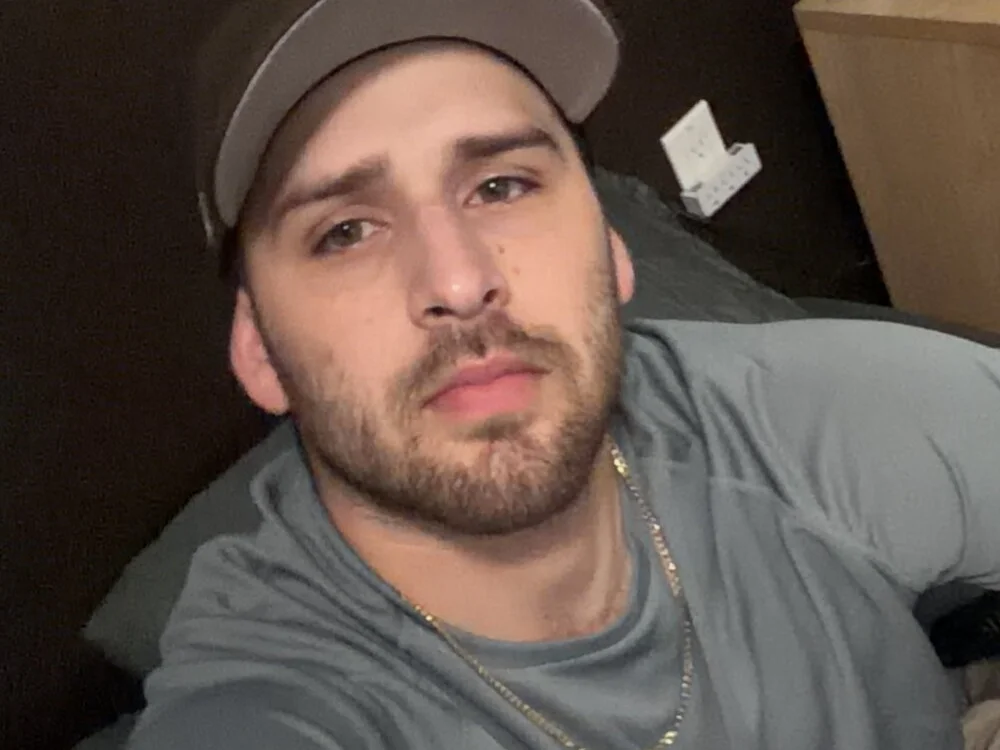 mano3014 Offline XXX-chat