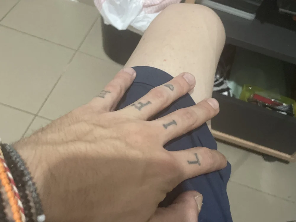 nikvelvet's Offline XXX Chat