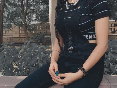 Sexy_priya_0