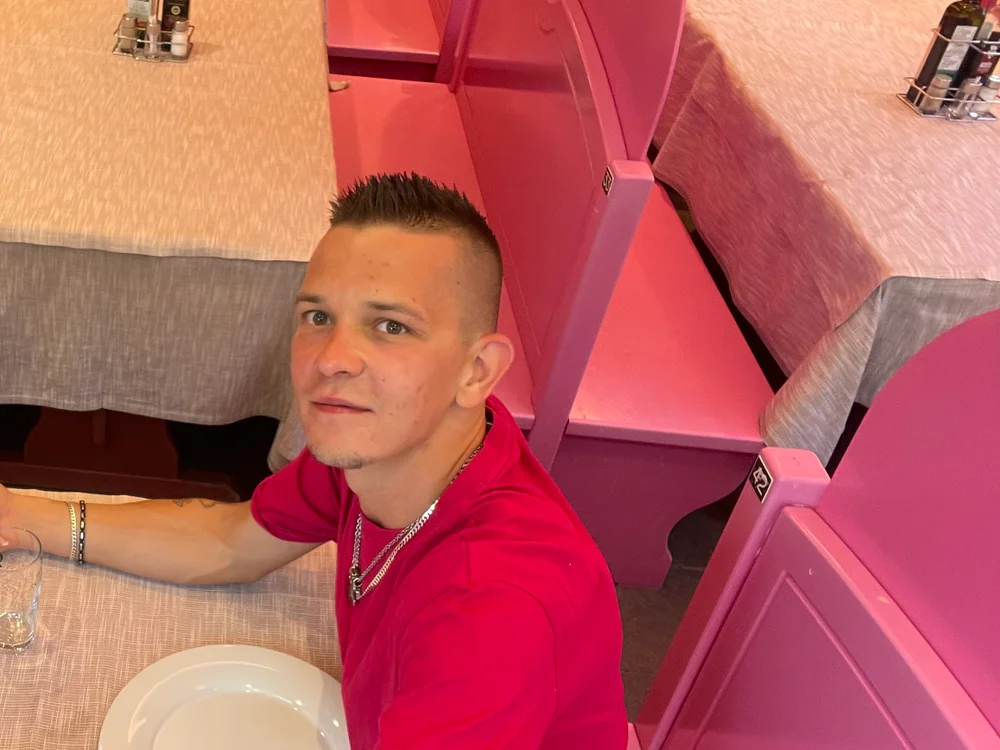 Sonny1337 Obrolan XXX Offline