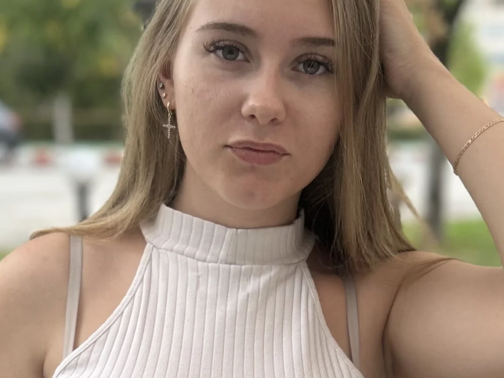 SweetSophia20 Offline XXX-Chat