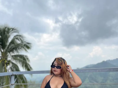 Sexyhotjennyrose Female Bigtitshairy Strip Webcam