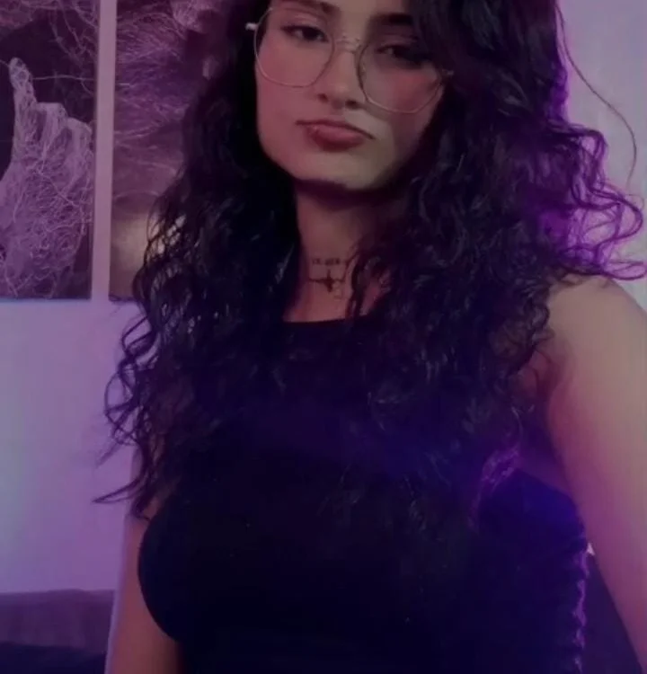 liliiclann Offline XXX chat