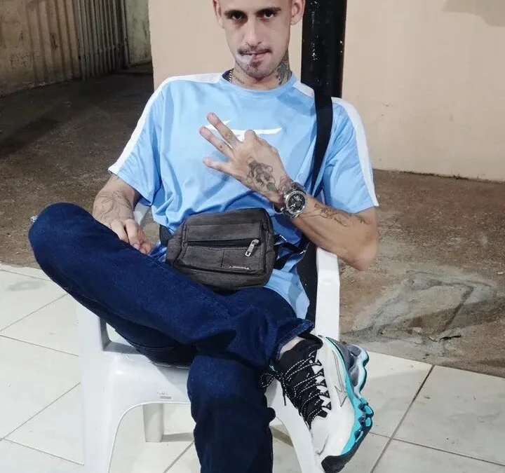 Offline XXX chat modela Wellingtondot19